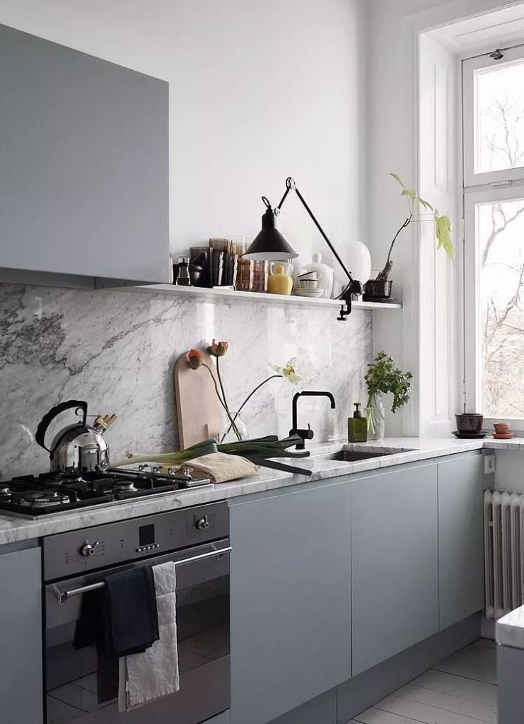 Unstyled cabinet doors can accommodate built-in dishwashers